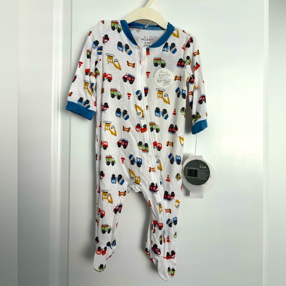 NWT Milkberry Bamboo Footie - Trunk Print size 3-6 months